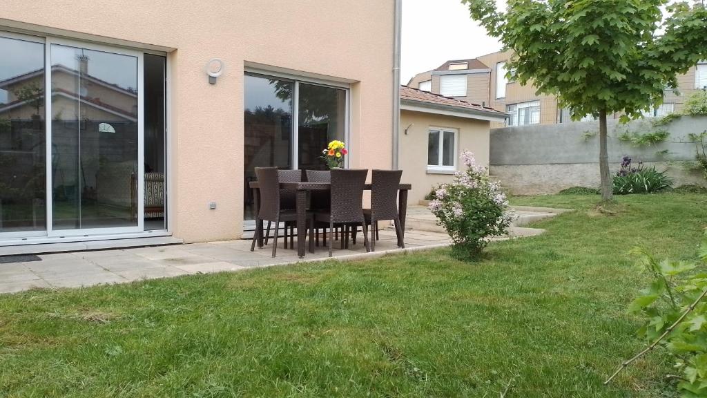 villa dans les monts du lyonnais - Housity