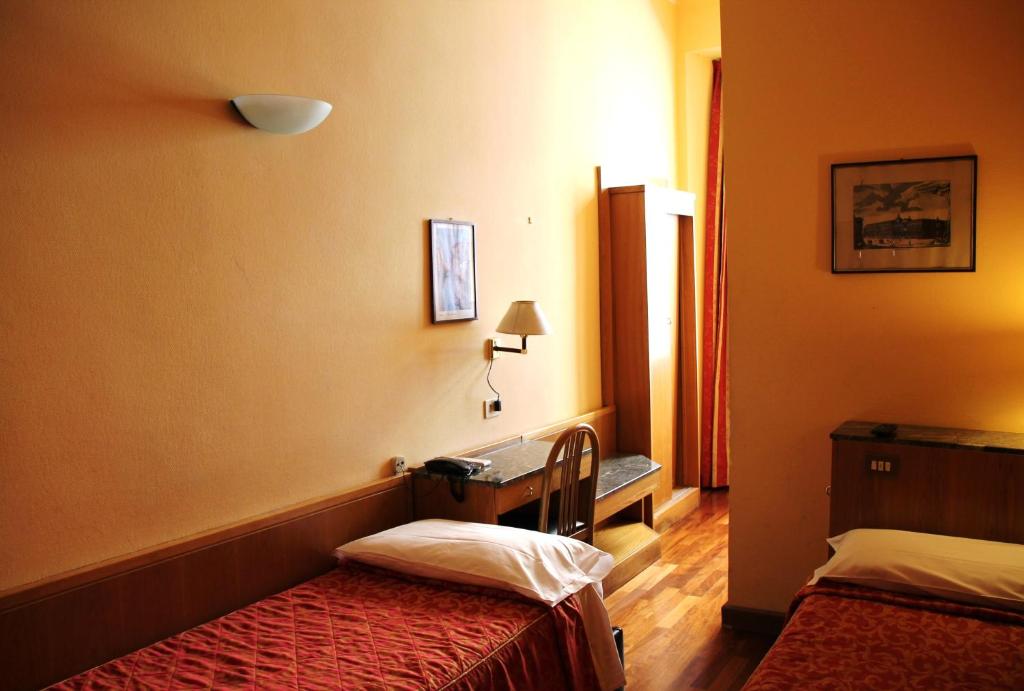 Hotel Vecchia Milano - Resim 6
