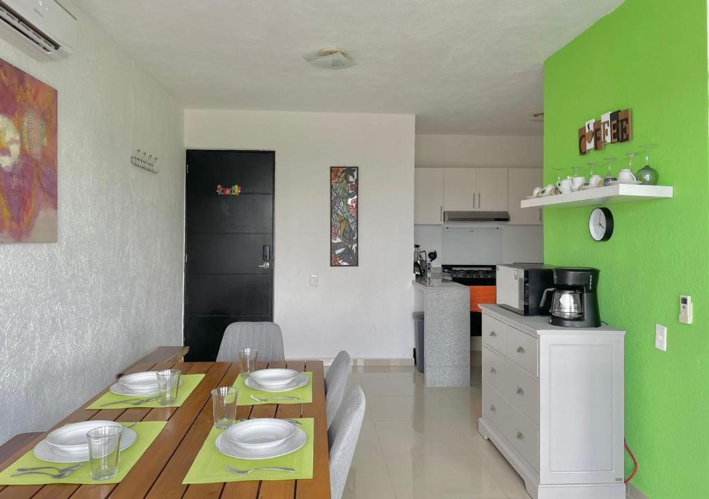 Yikal Suites by Andiani Travel - Apartment With Pool View