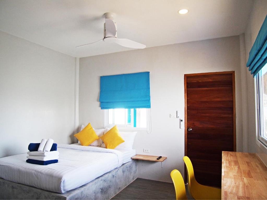 Sand Terrace Beach Bungalows - 5