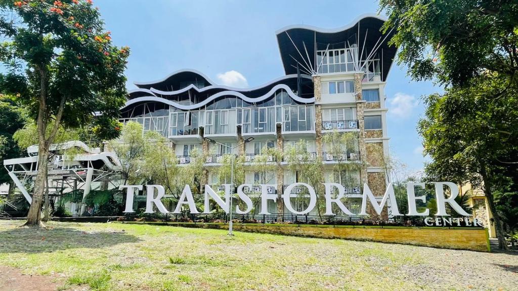 Fotografie z fotogalerie ubytování Transformer Center Hotel v destinaci Batu