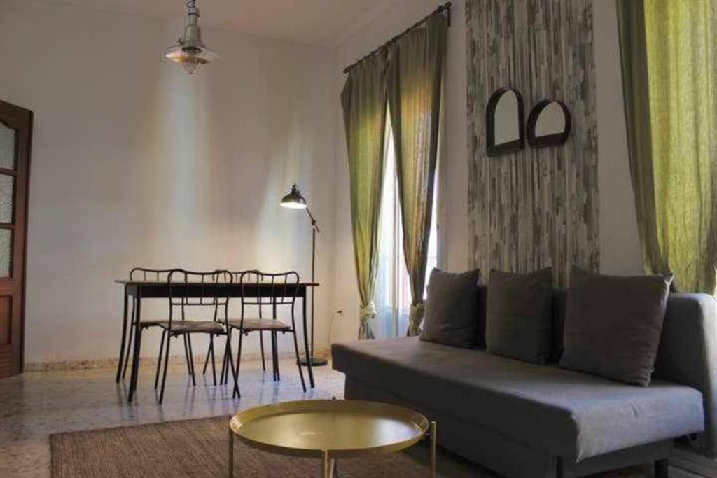 GIRALDA VIEWS in SEVILLA CENTER apartment - Housity