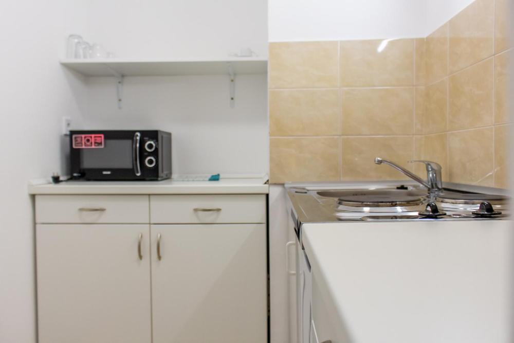 Kuchyňa alebo kuchynka v ubytovaní Wesselényi Strand apartmanok