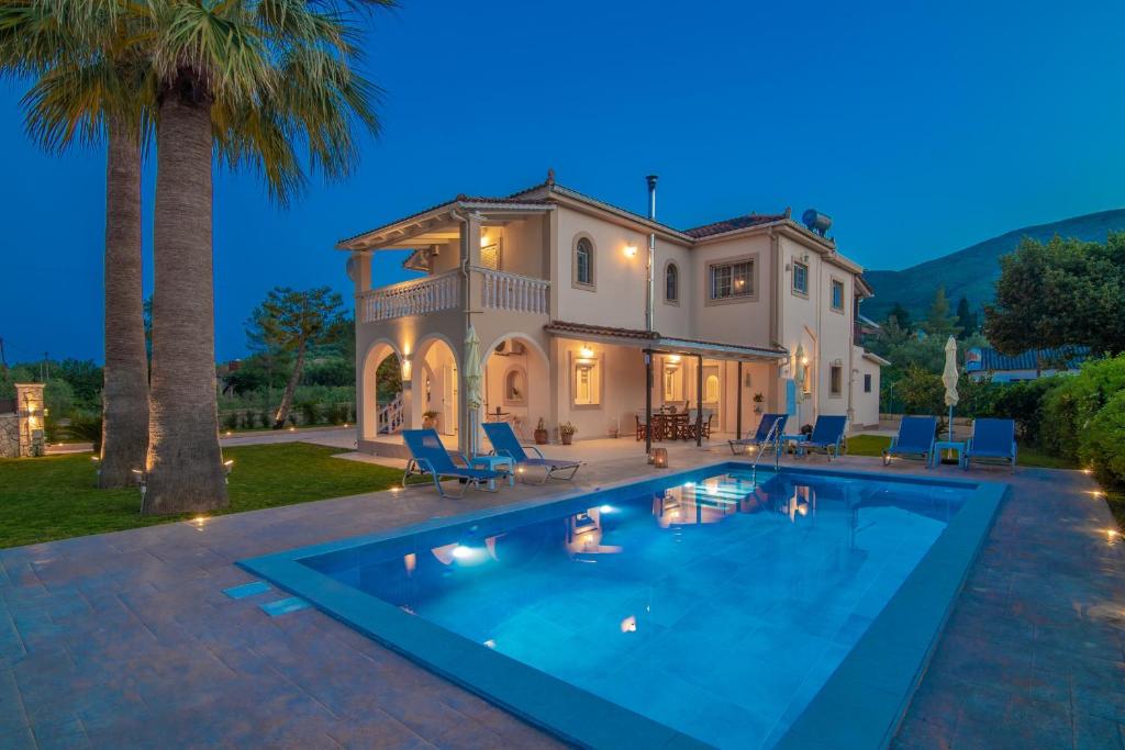 Πισίνα στο ή κοντά στο La Catalina Villa