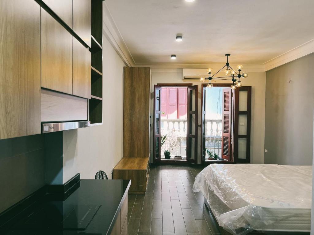 Aura Lavender Whole Hanoian House III