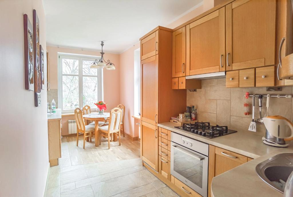 Kuchyňa alebo kuchynka v ubytovaní Apartament Mazurek
