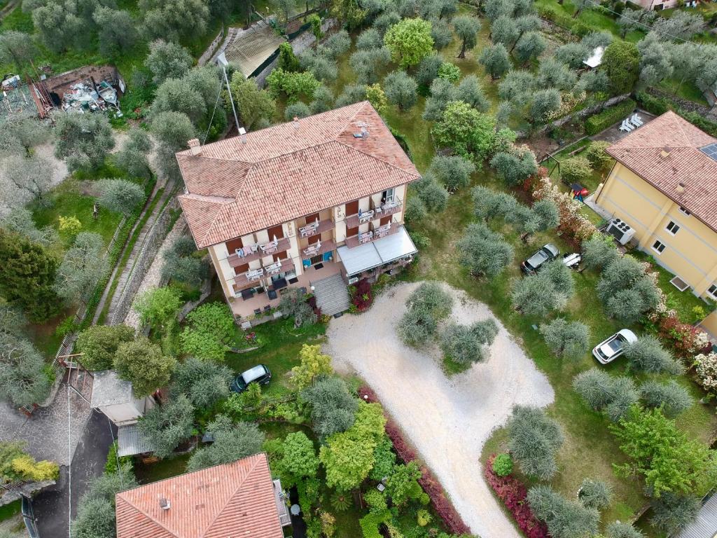 Fotografia z galérie ubytovania Hotel Carlo v destinácii Brenzone sul Garda
