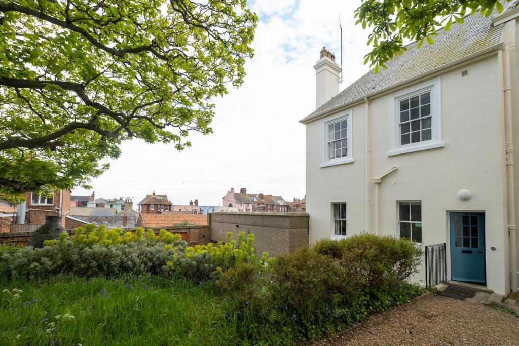 4 Crespigny House - Aldeburgh Coastal Cottages 6