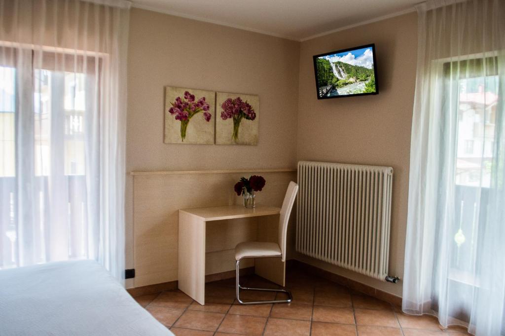 TV a/nebo společenská místnost v ubytování Villa Lucin