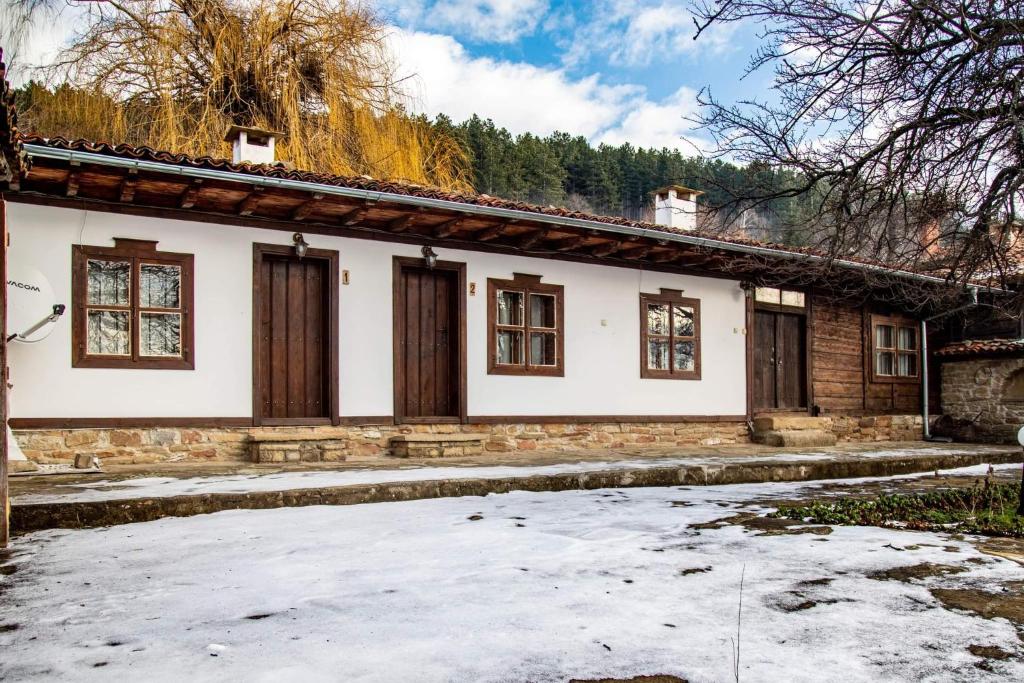 Зарковата къща