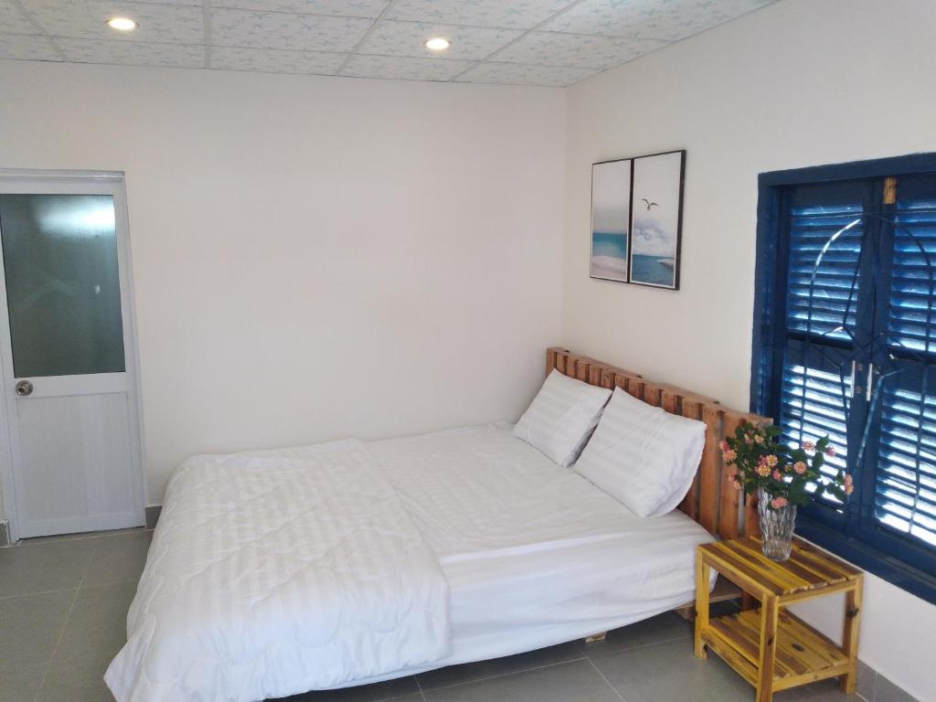 Homestay Miền Biển Vĩnh Hy - Queen Room With Garden View
