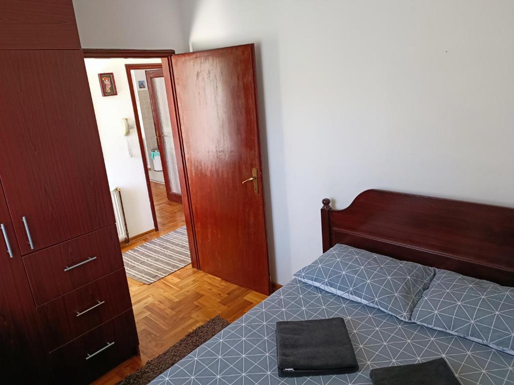 Postel nebo postele na pokoji v ubytování Serbian home with garden
