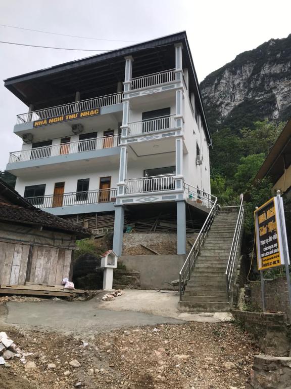 NHÀ NGHỈ THƯ NHẠC