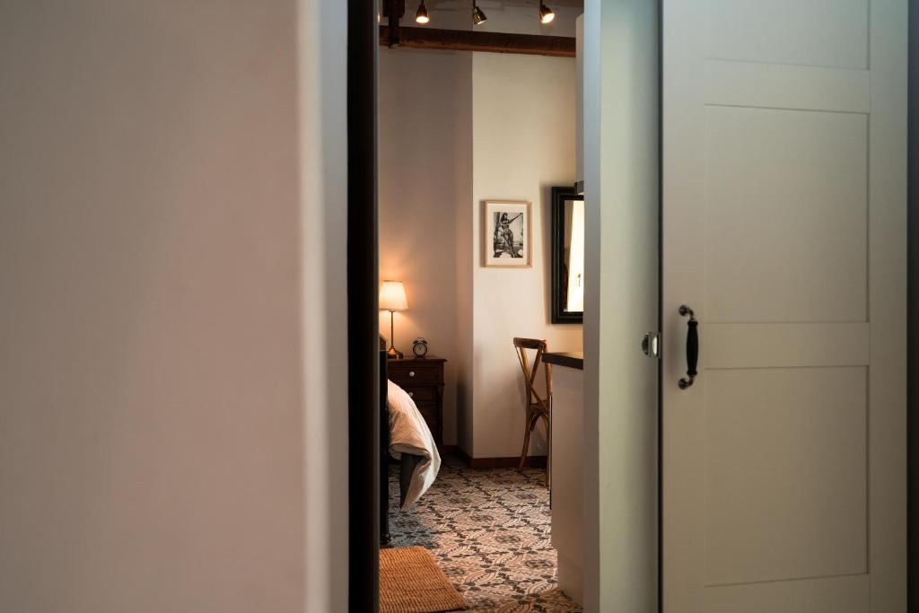 Rafalias Mansion - 18