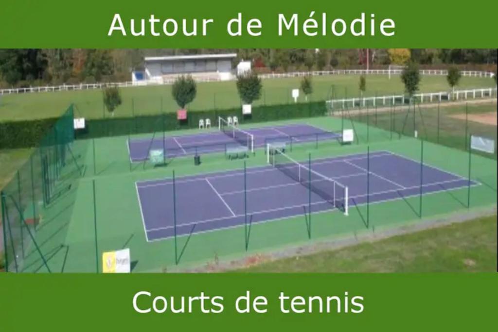 Tenis a/nebo squash v ubytování Mélodie lumineuse et spacieuse à 6km du Pal nebo okolí