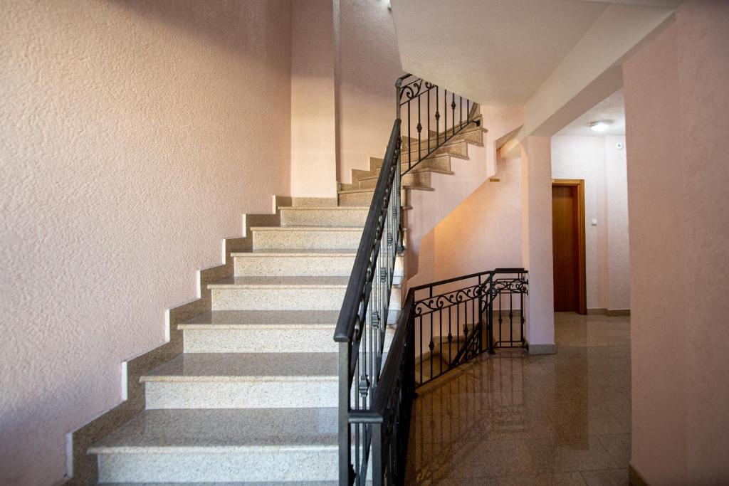 SunSea Apartments - 2