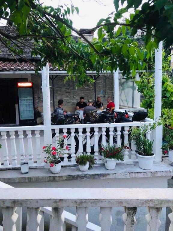 Balkón nebo terasa v ubytování Flora's Guesthouse 'The Fir Gate'