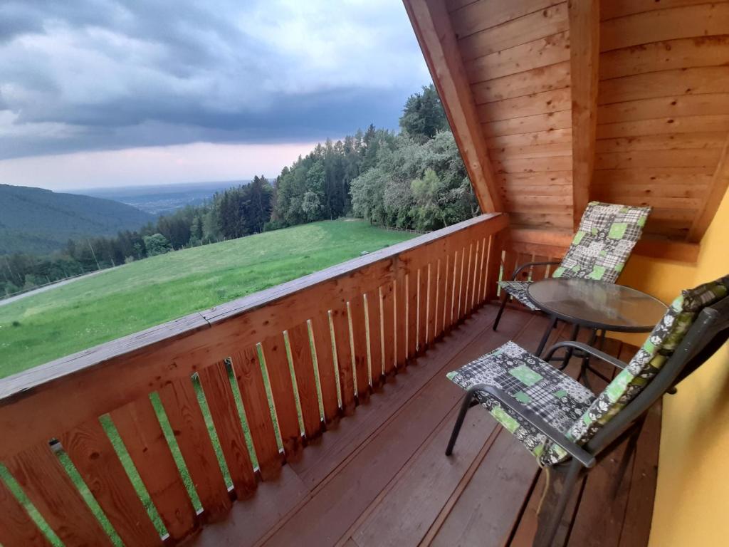 Nespecifikovaný výhled na hory nebo výhled na hory při pohledu z apartmánu
