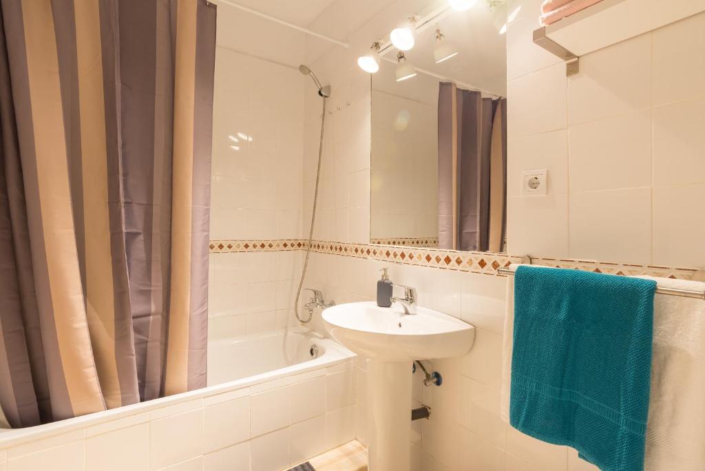 A bathroom at Soho Centro Terrace 2 Rooms Young People Only