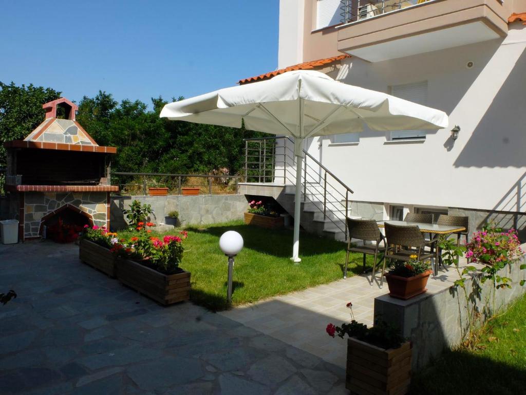Vonkajšia záhrada v ubytovaní Villa Sofia Fanari