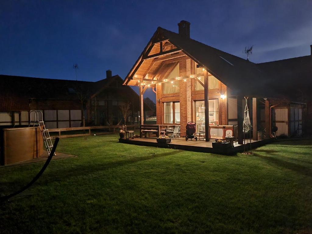 Zahrada ubytování Domek z basenem nad jeziorem Gwiazdy, Ostoja Bukowo, Kaszuby