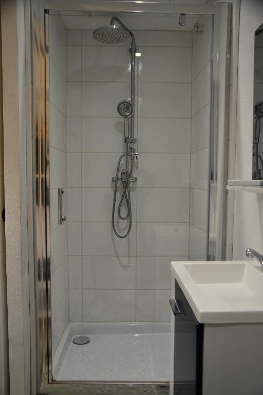 Koupelna v ubytování Appartement "Gabrielle" au calme en Hypercentre de Revel