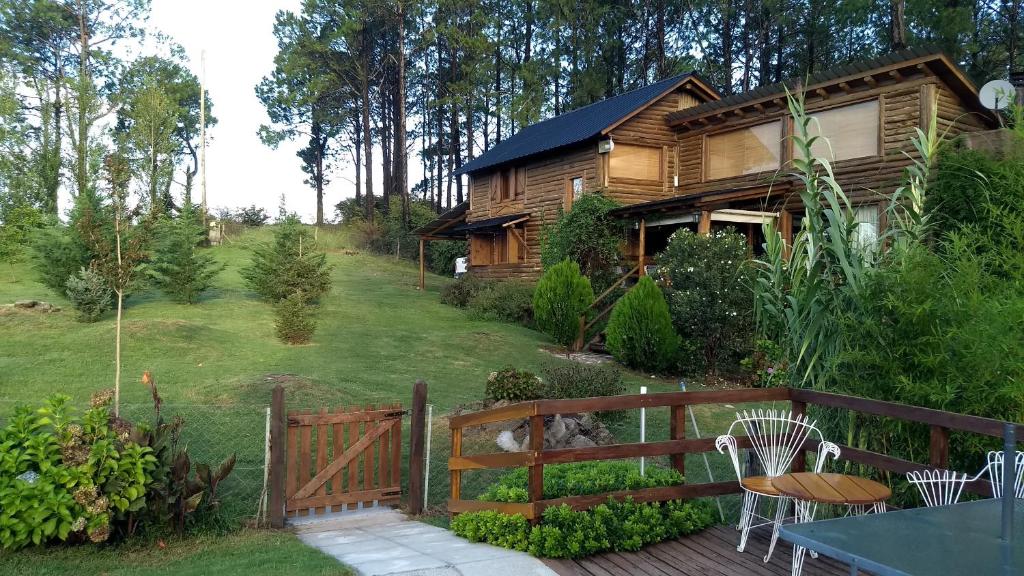 LA LINDA - Cabaña de Montaña