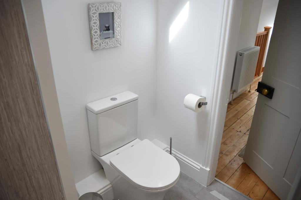 The Gardeners Cottage 8