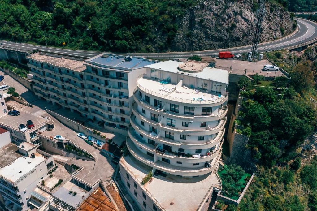 Alex Lux sea view apartment 1 с высоты птичьего полета