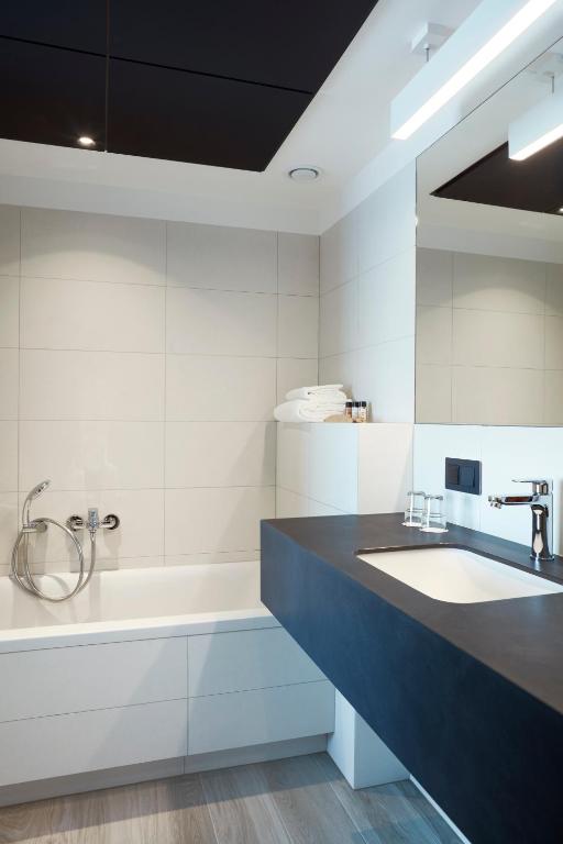 Q Hotel Plus Wroclaw Bielany - Resim 2