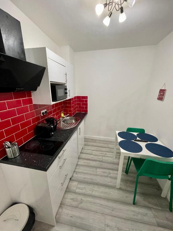 Comfortable - Cosy - Budget Studios in City Center - Standard Studio