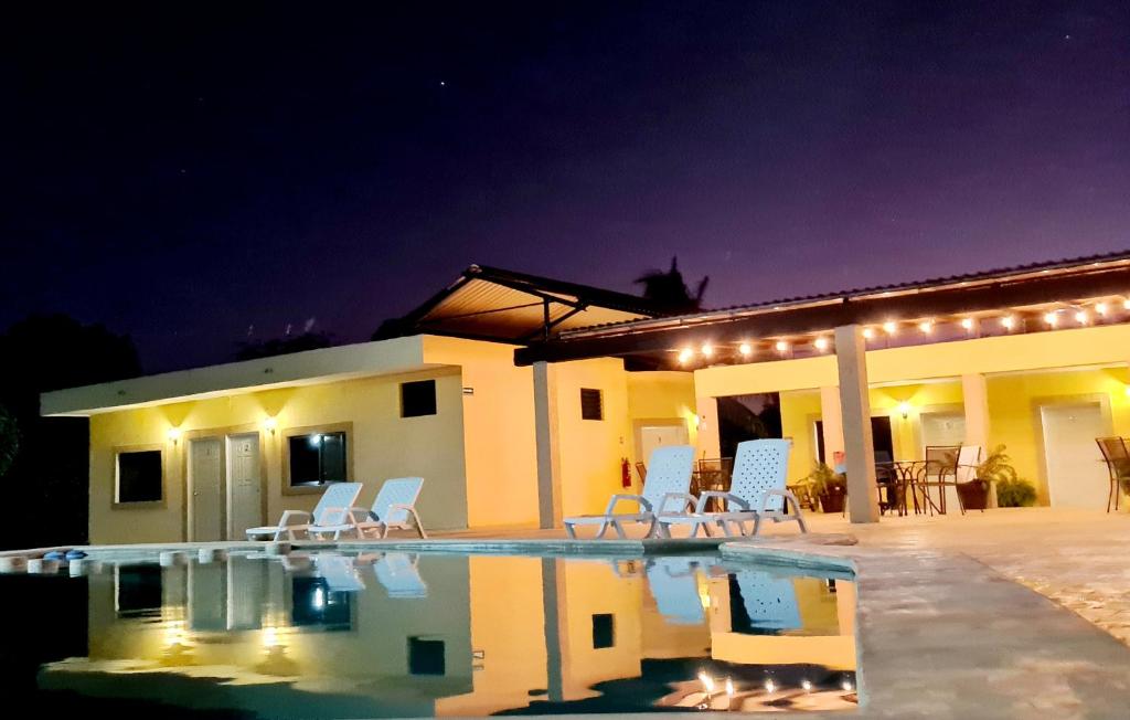 Bazén v ubytování Hotel Quinta Izamal nebo v jeho okolí