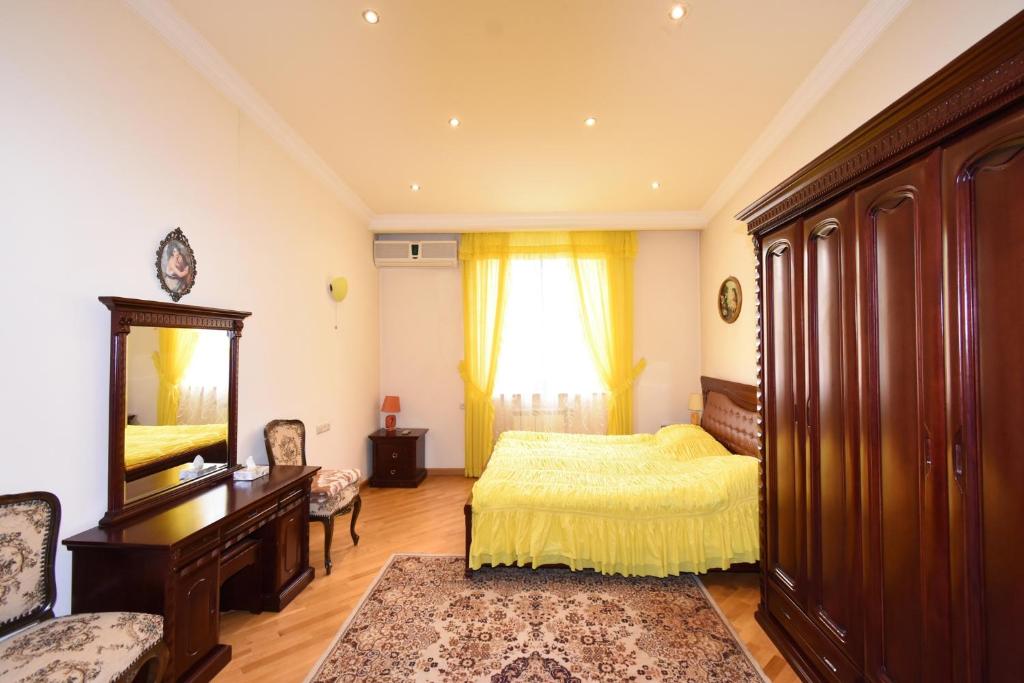 Postel nebo postele na pokoji v ubytování Guest house YEREVAN