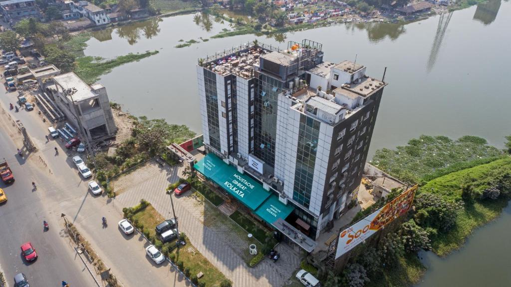 Výhled na řeku, která protéká v blízkosti hostelu