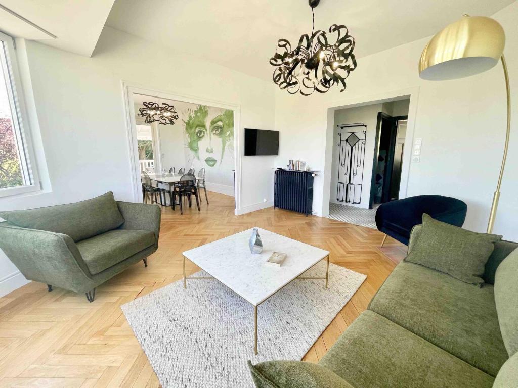 Villa La Roseraie - Housity