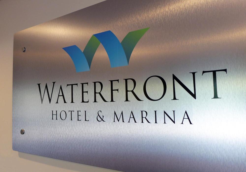 Waterfront Hotel and Marina - Housity