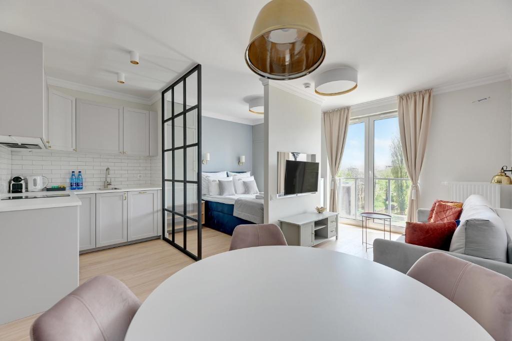 Aura 40 City Center & Free Parking by Downtown Apartments - 19