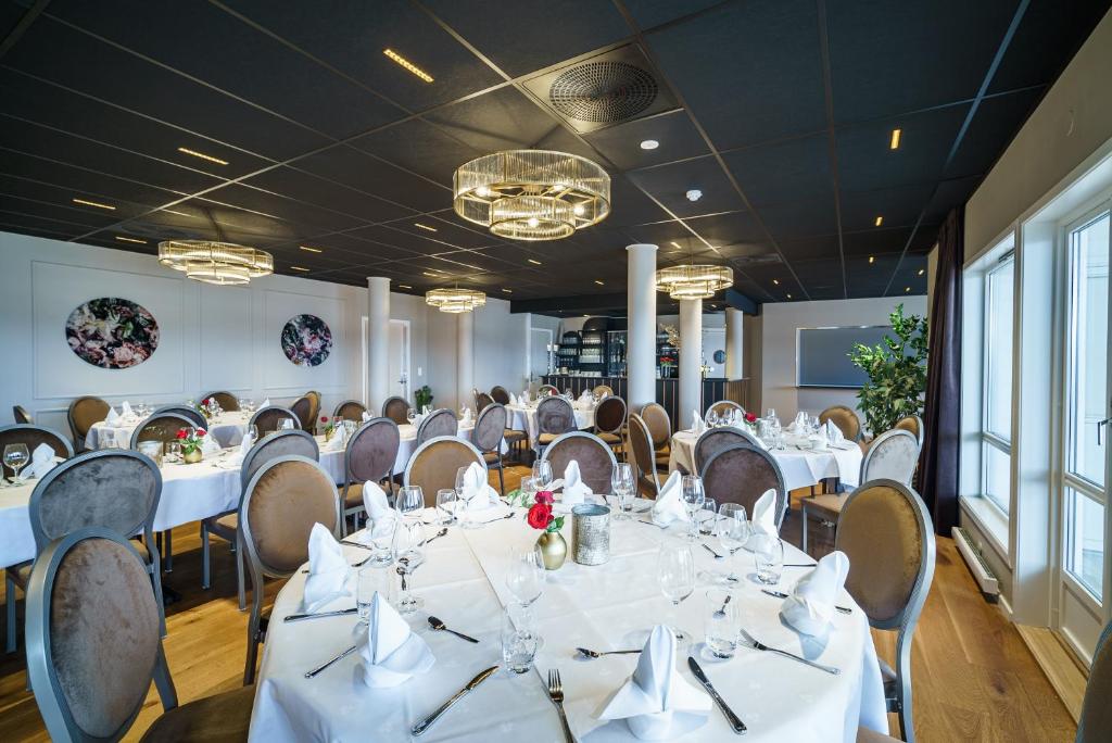 Restaurace v ubytování Molde Fjordhotell - by Classic Norway Hotels