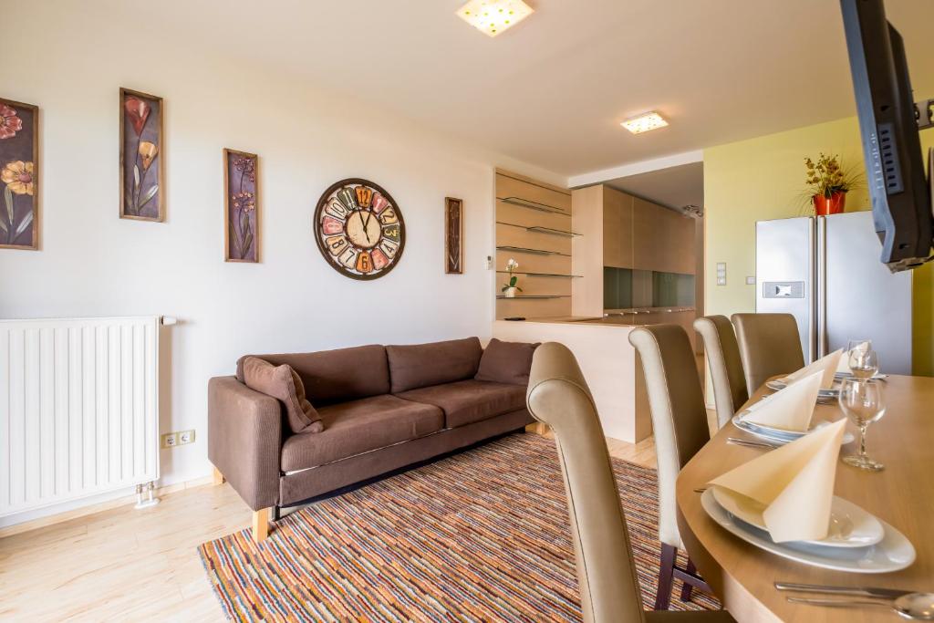Posedenie v ubytovaní MyFlat Club 218 D1-1 Wellness Apartment