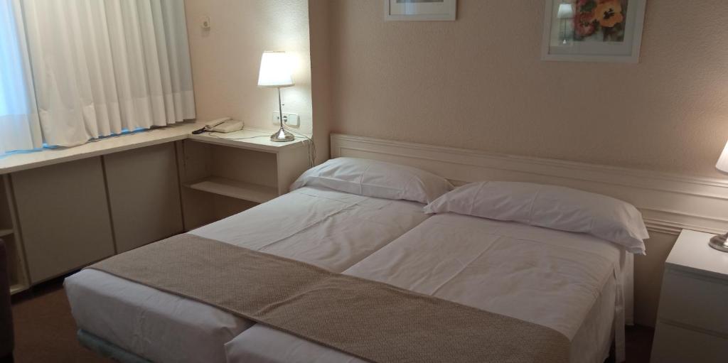 Apartamentos Centro Colón, Madrid, Spain - Booking.com