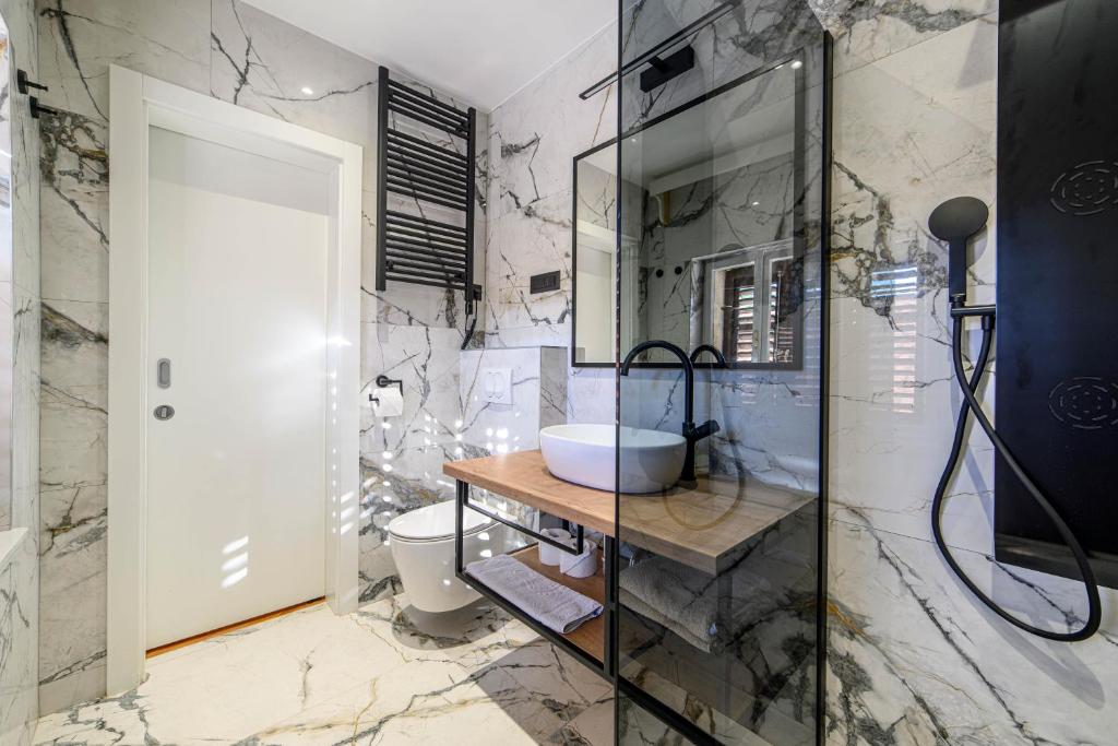 Wine Garden Rooms - 2