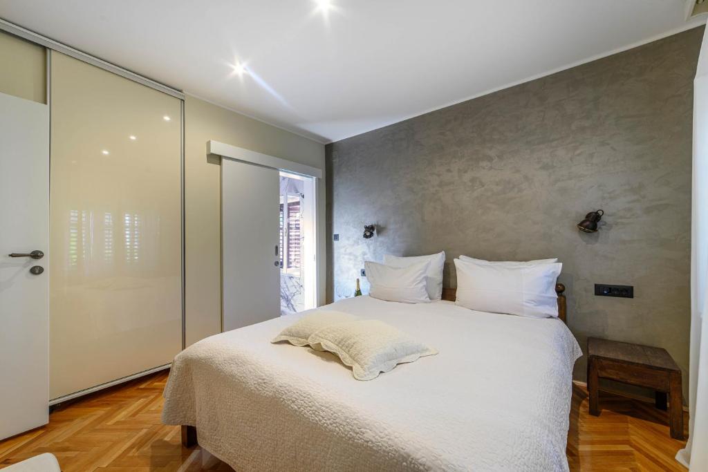 Wine Garden Rooms - 9