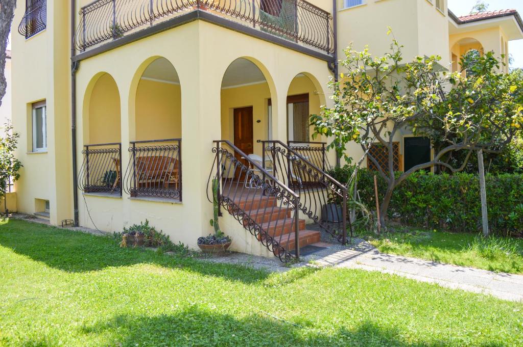 The building in which Az apartmant is located