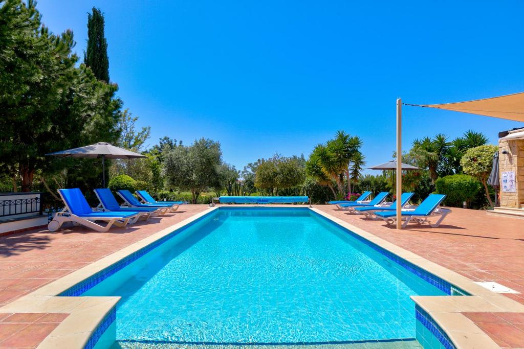 Hồ bơi trong/gần 4 bedroom Villa Kellia with private pool, Aphrodite Hills Resort