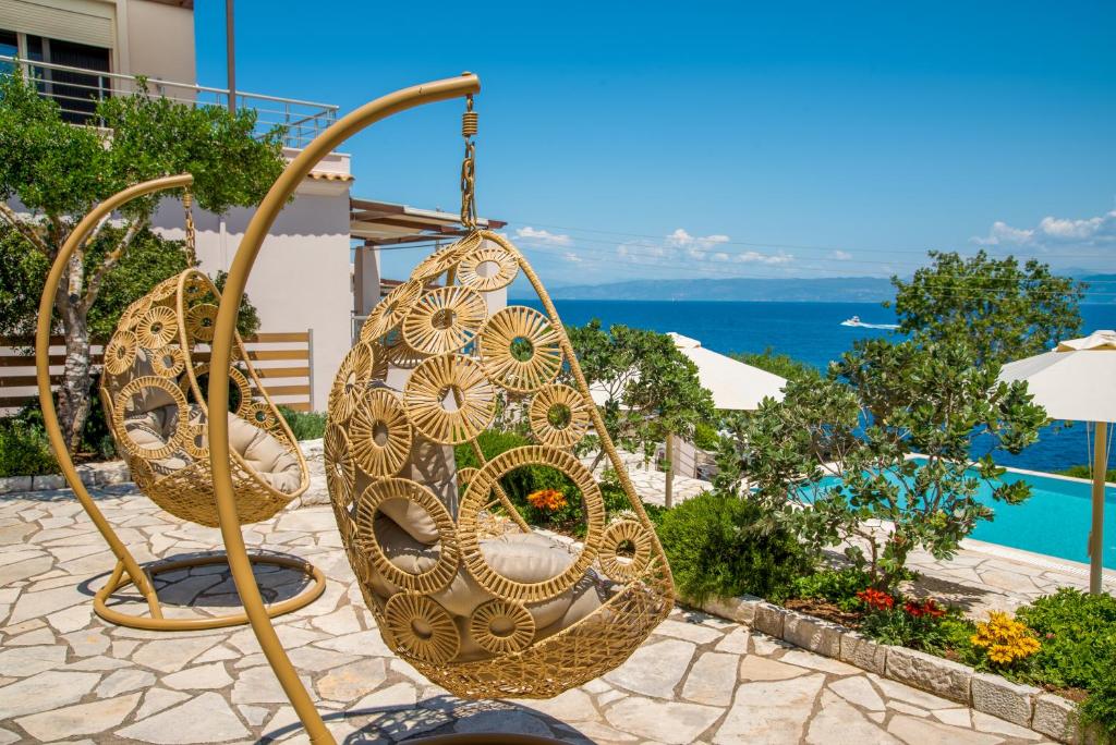 The swimming pool at or close to Villa Terra del Nonno with Sea Views & Pool