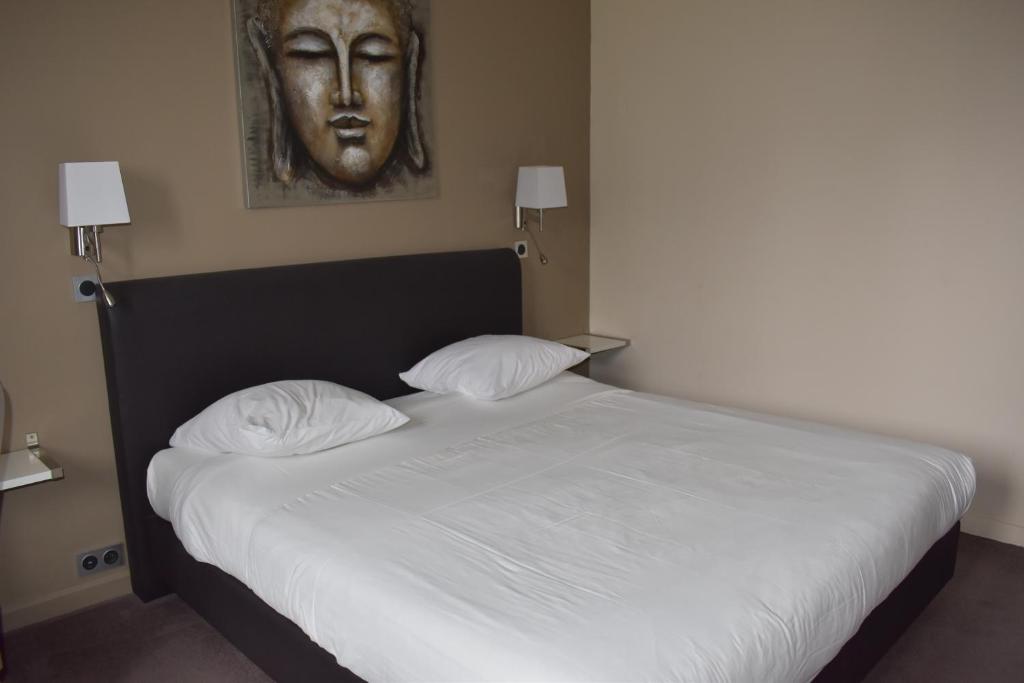 Logis Manoir de Fourcy - Tweepersoonskamer Met Uitzicht Op De Tuin
