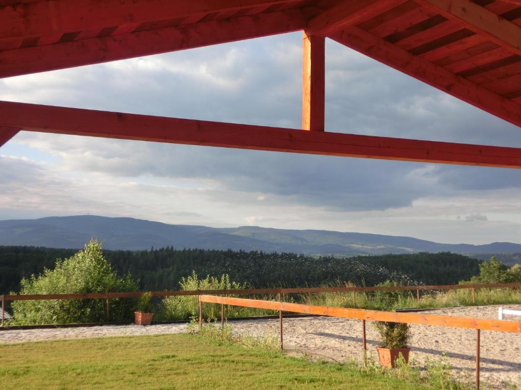 Výhľad na hory alebo výhľad na hory priamo z penziónu