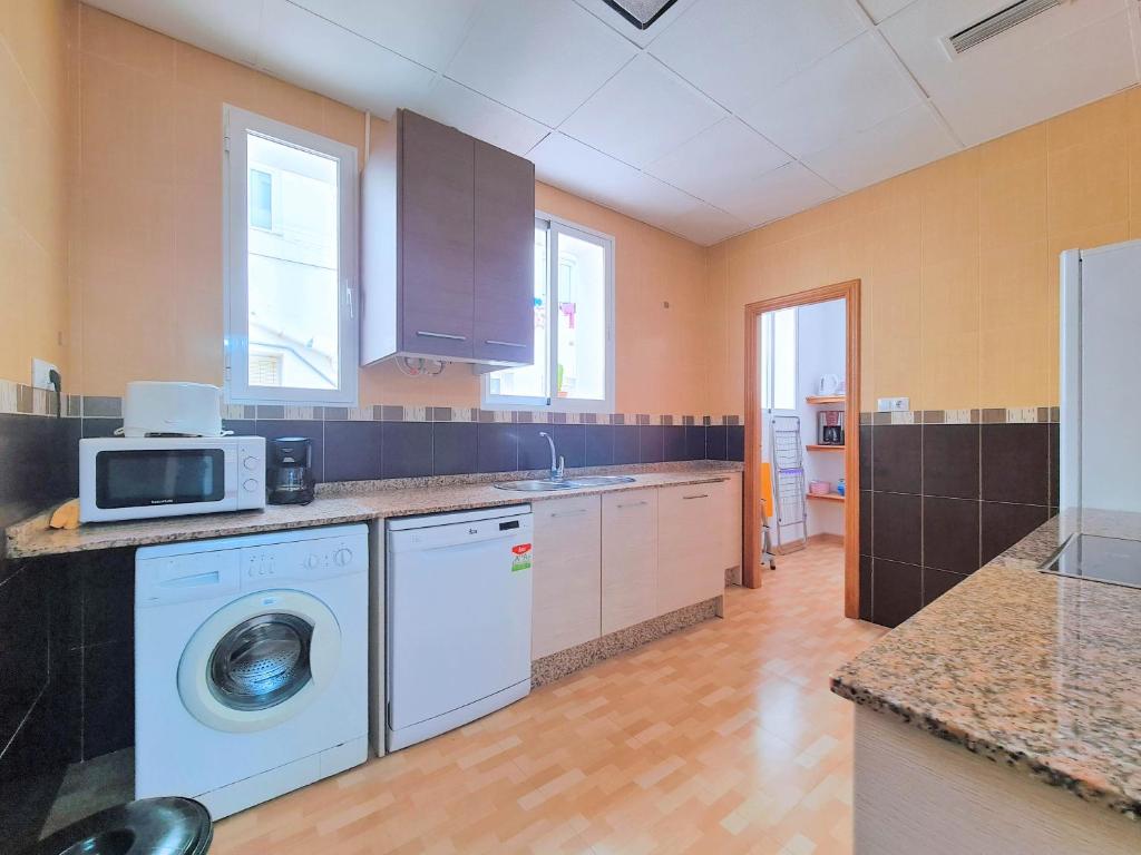 Kuchyň nebo kuchyňský kout v ubytování Apartamento grande en Centro de Cartagena Real - Arena