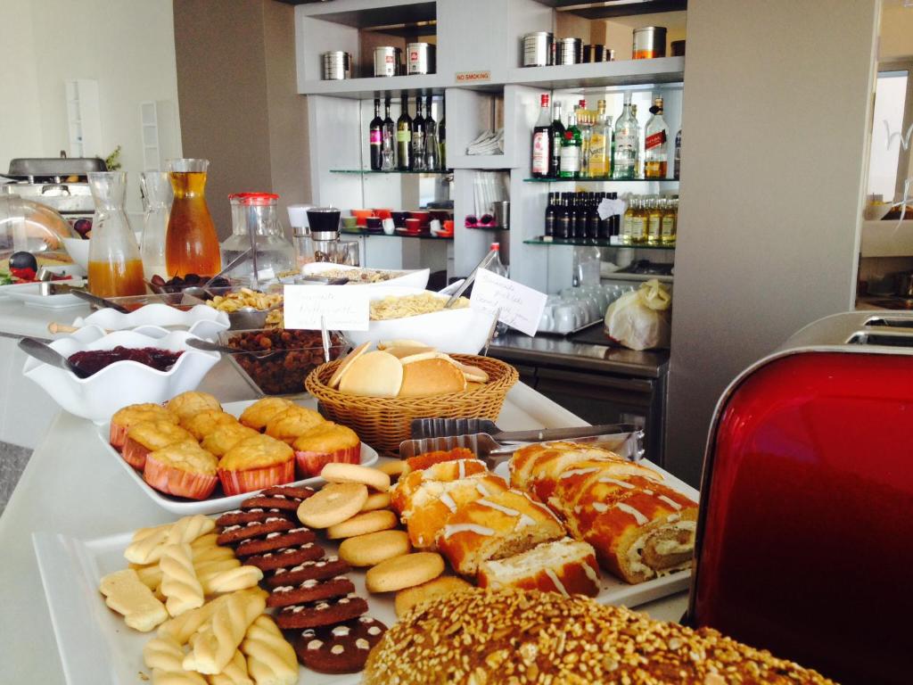 Filoxenia Beach Hotel - 13