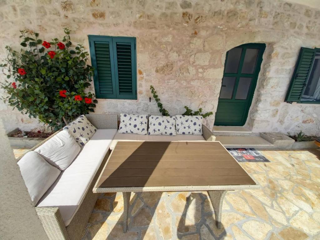 Posedenie v ubytovaní Robinson Medvidna Hvar Apartments
